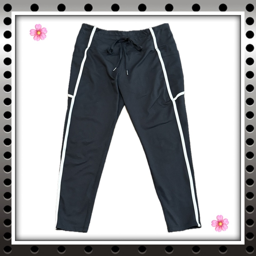 Women’s Layer 8 leggings - black with white piping / trim - XL - thigh pockets